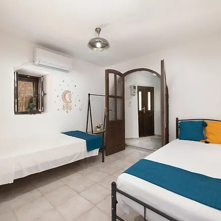 Apartment Emerald Dream House, Aithria